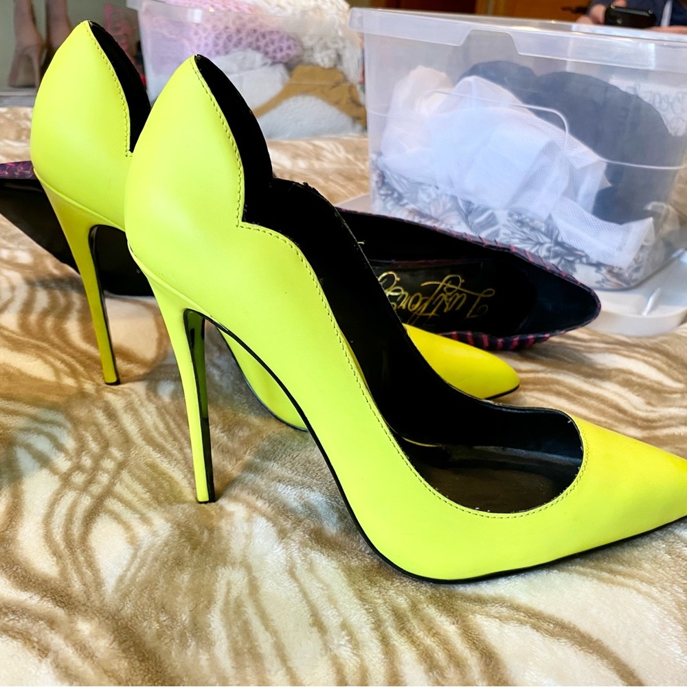 Neon yellow | leather upper | 5 inch stiletto